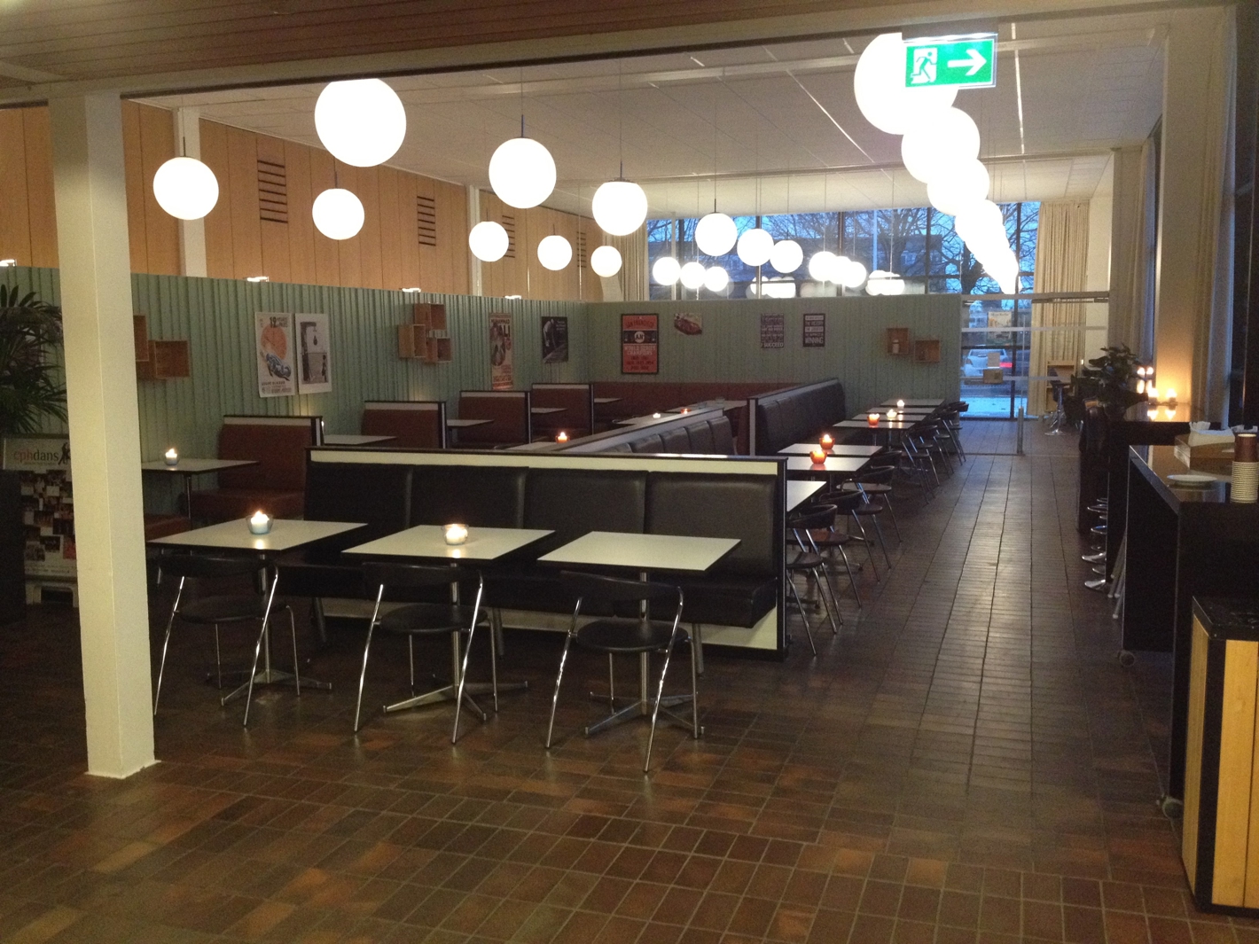 Billedet viser hvordan caféen i Virumhallerne ser ud